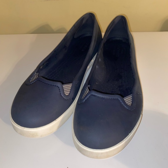 Navy crocs size 11 - Picture 3 of 5